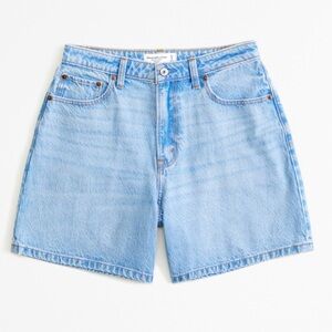 ABERCROMBIE CURVE LOVE JEAN SHORTS!